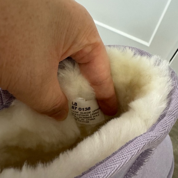 Peter Alexander UGG style slippers - Picture 4 of 5